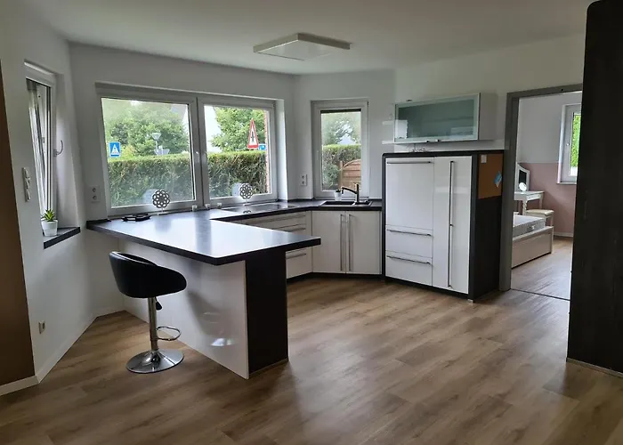 Grosse Ferienwohnung Naehe Flughafen Koeln Bonn