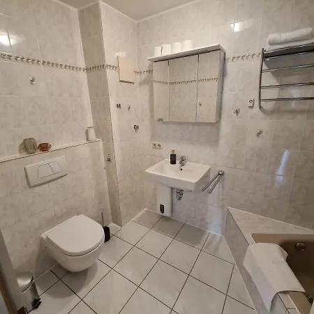 Grosse Ferienwohnung Naehe Flughafen Koeln Bonn Troisdorf Exterior photo