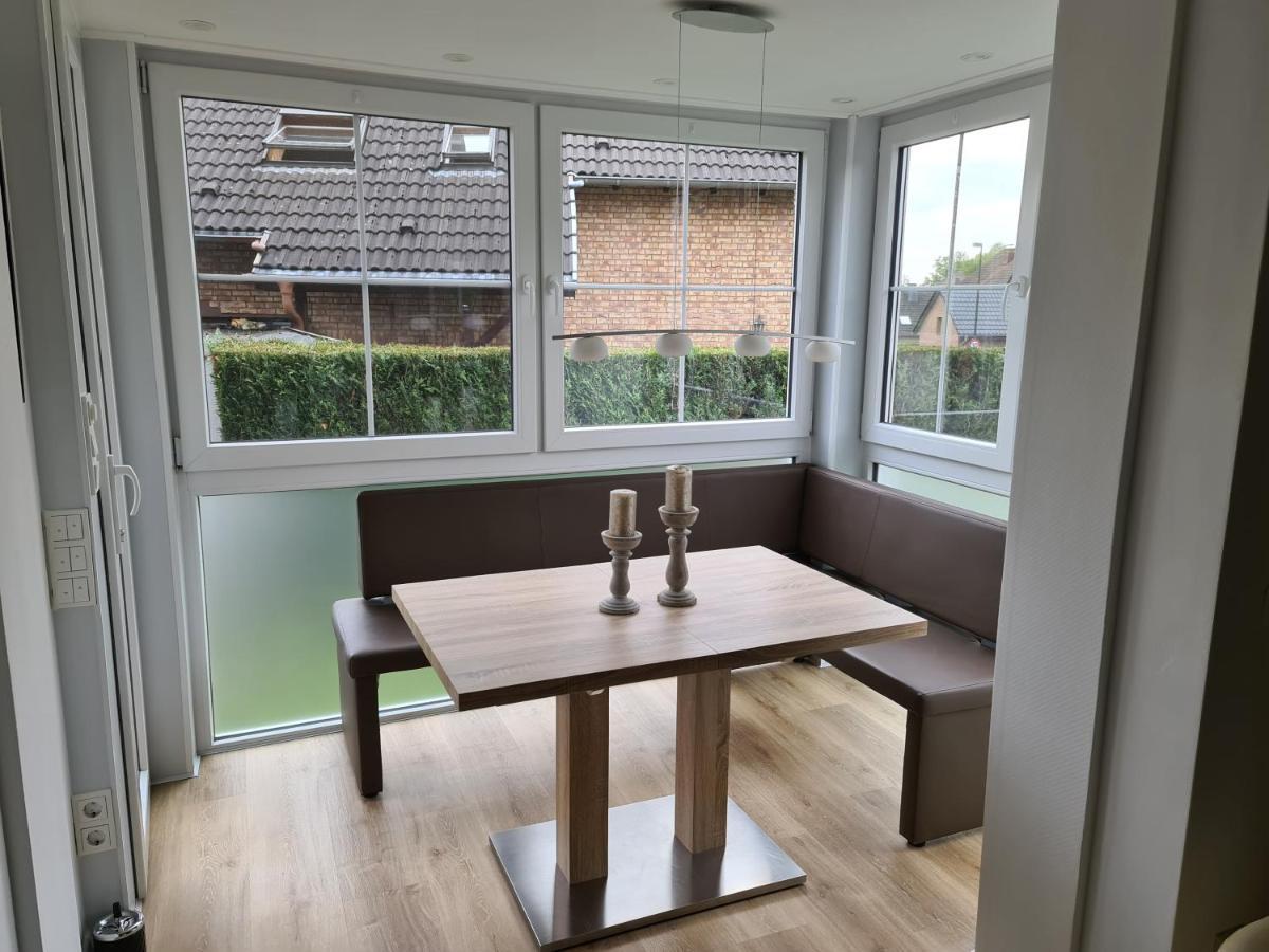 Grosse Naehe Flughafen Koeln Bonn Appartement
