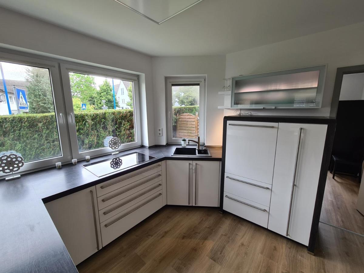 Grosse Naehe Flughafen Koeln Bonn Appartement Troisdorf